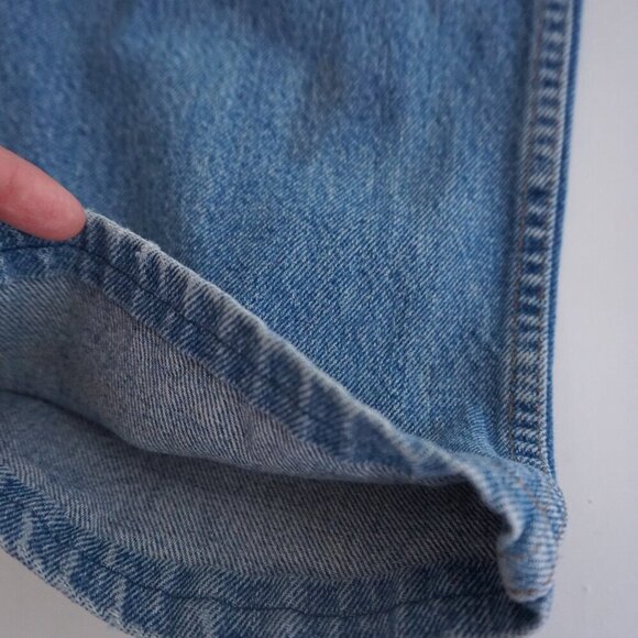 Vintage '90s Tommy Hilfiger Mid Wash Straight Leg Blue Denim Jeans Size 32 - Picture 15 of 16